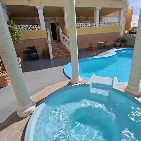 빌라 Ocean View, Air-condition, Swimming Pool 아데제